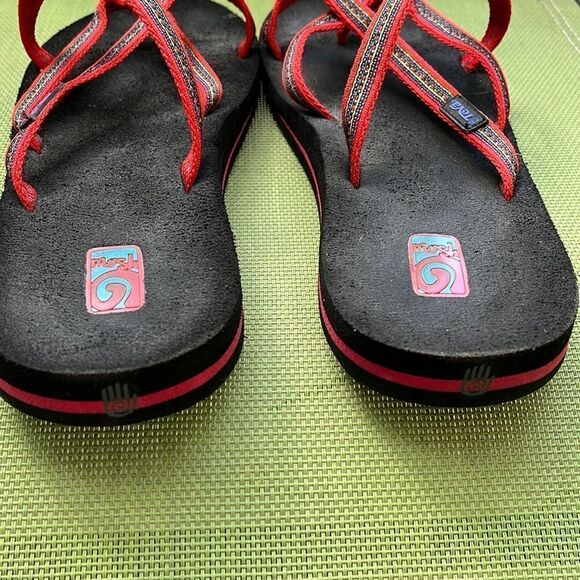 EXCELLENT CONDITION WOMEN’S SIZE 9 TEVA MULTI STRAP SANDALS - Picture 9 of 9